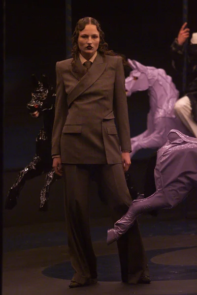 Look 15